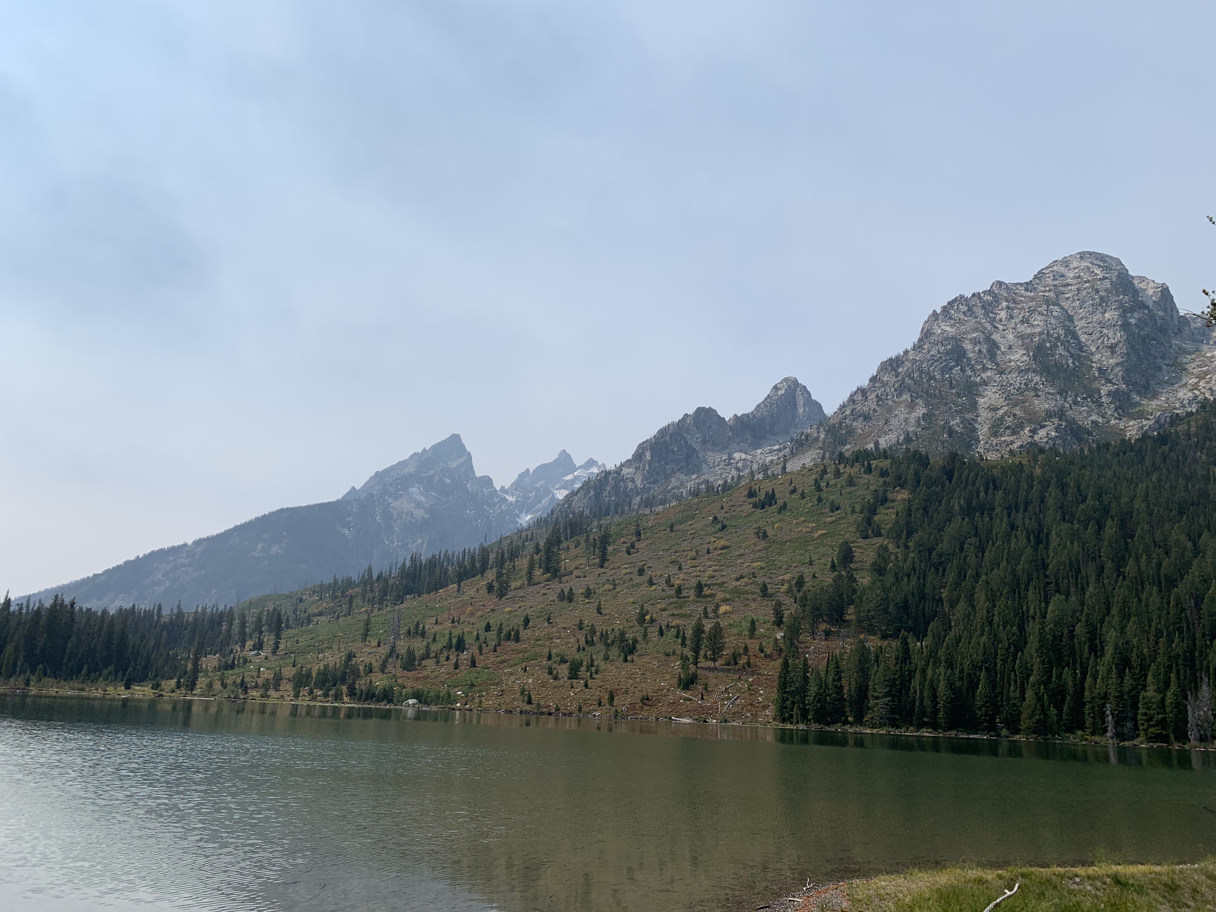 Quaint alpine lake at the trailhead